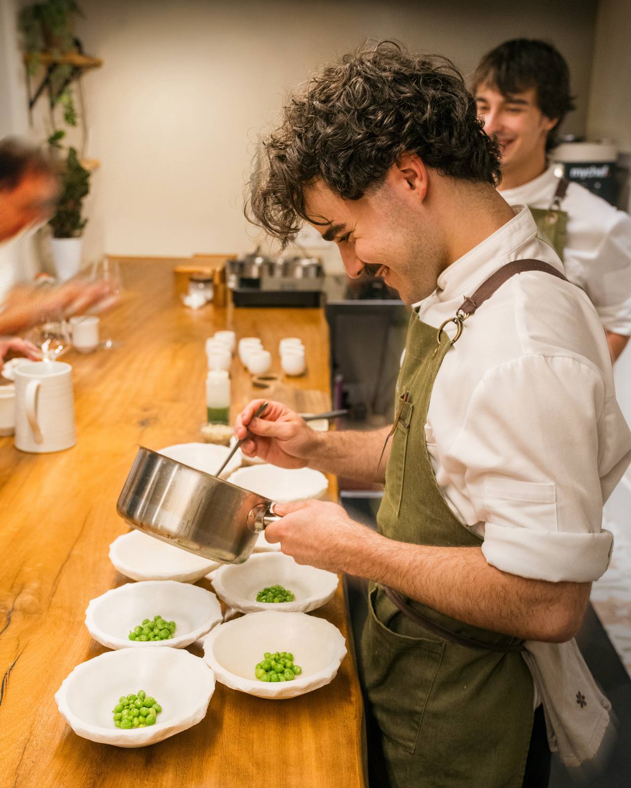 Noé during service